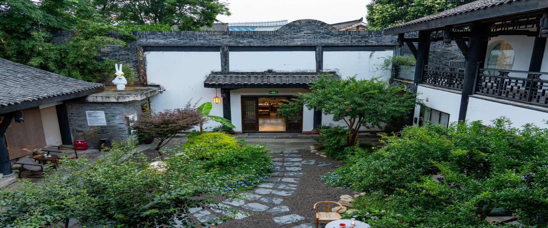 The Harmony Courtyard & Mount Emei Serene Residence Hot Spring Boutique Hotel Amenities