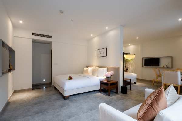 Deluxe Family Room
